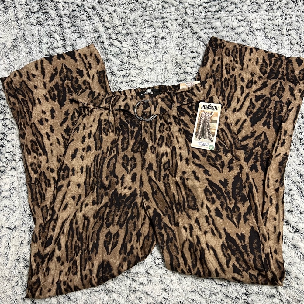 NWT Rewash wide leg pants. Medium